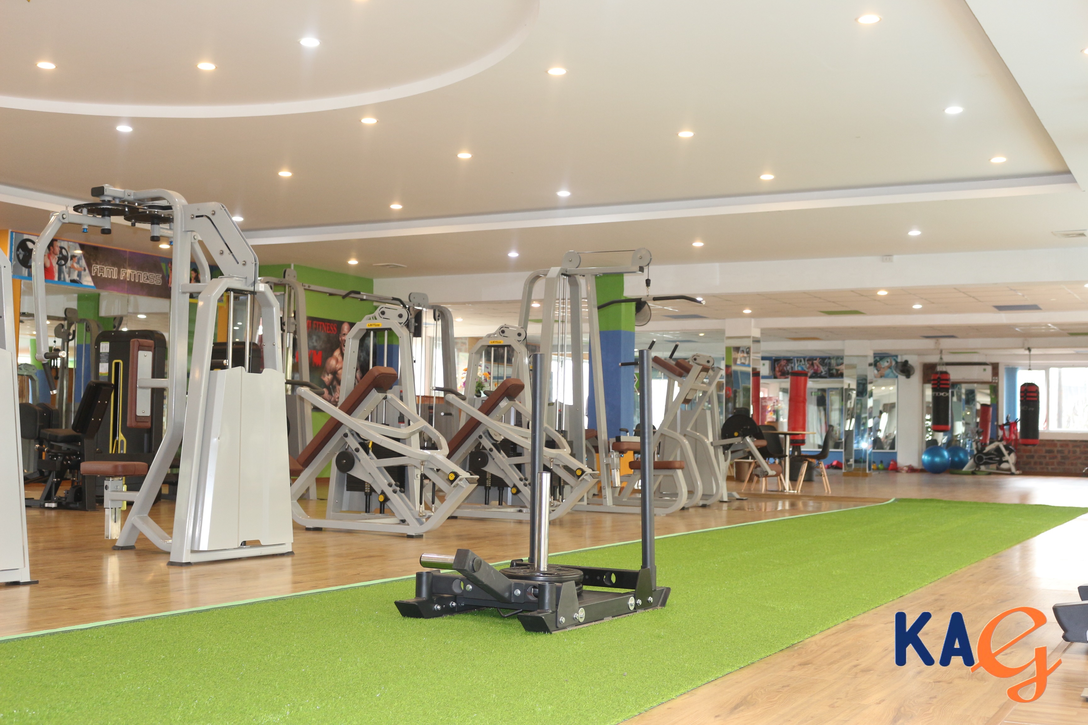 co-trai-phong-gym (1).JPG (1.88 MB)